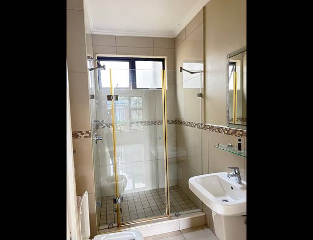 3 BEDROOM APARTMENT FOR SALE IN UMHLANGA RIDGE